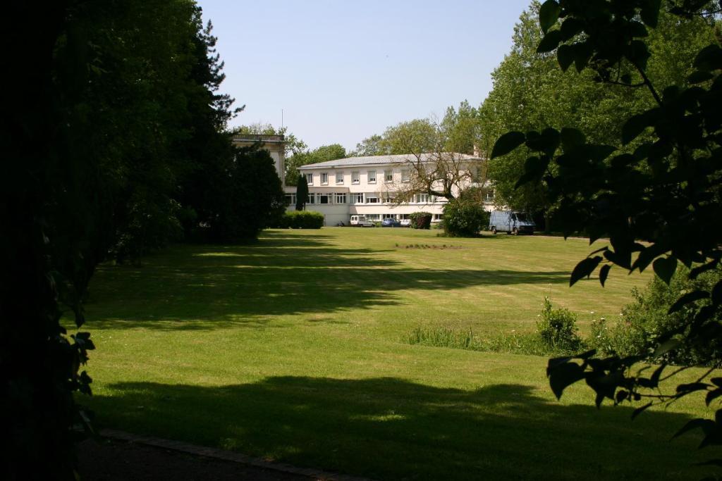 Hostellerie De La Quenoeuille Marquise Eksteriør billede