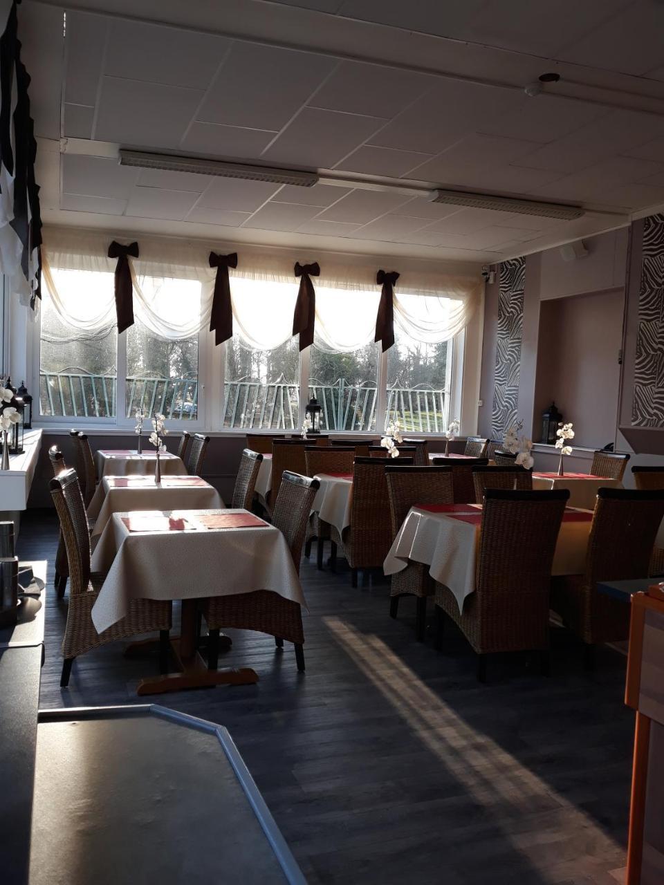 Hostellerie De La Quenoeuille Marquise Eksteriør billede