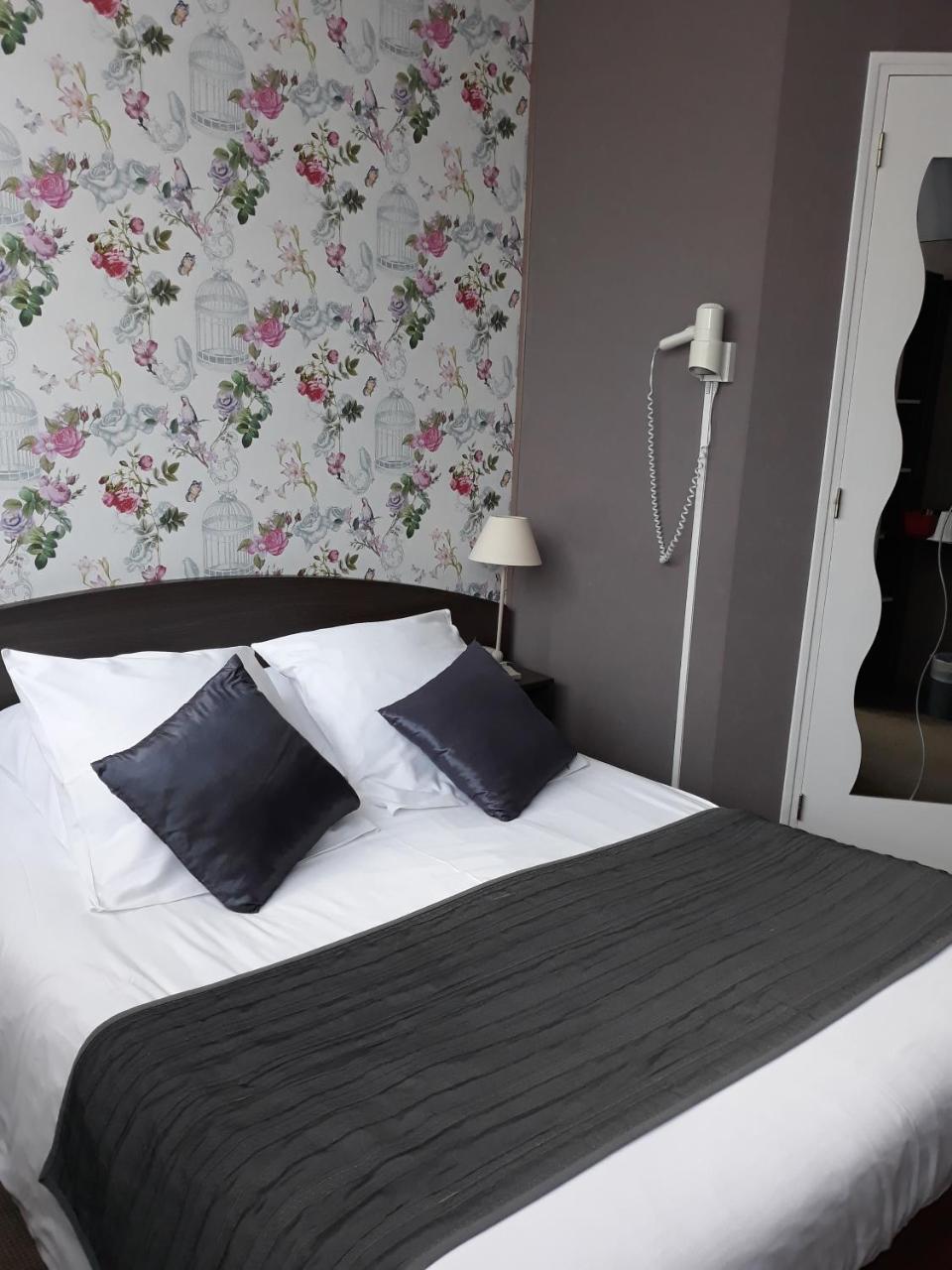 Hostellerie De La Quenoeuille Marquise Eksteriør billede