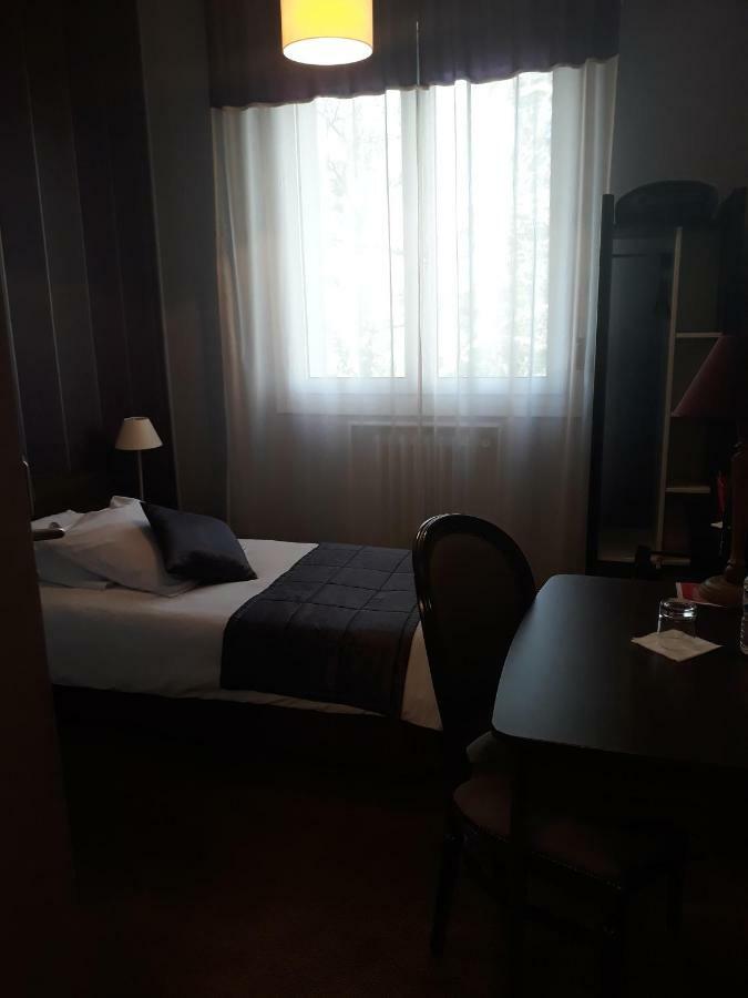 Hostellerie De La Quenoeuille Marquise Eksteriør billede